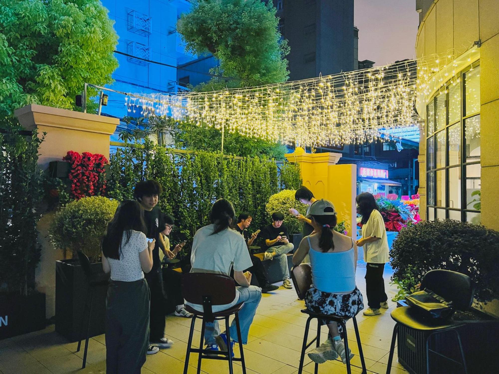 Dayin Garden Hotel -Near People'S Square & Nanjing Road-Large Social Area -Bar -Cafe -Gym -Free Laundry Luggage Storage -24H Front Desk-English Service Shanghaj Zewnętrze zdjęcie