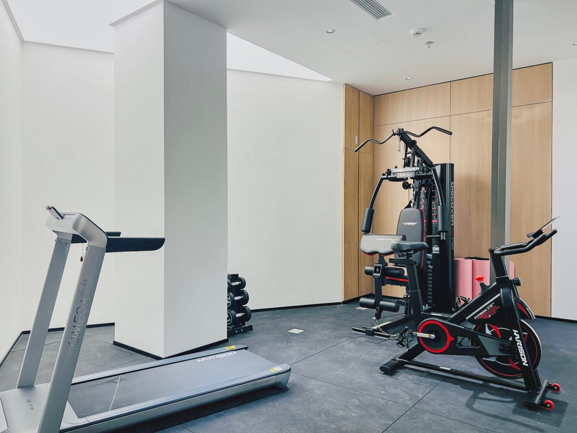 Dayin Garden Hotel -Near People'S Square & Nanjing Road-Large Social Area -Bar -Cafe -Gym -Free Laundry Luggage Storage -24H Front Desk-English Service Shanghaj Zewnętrze zdjęcie