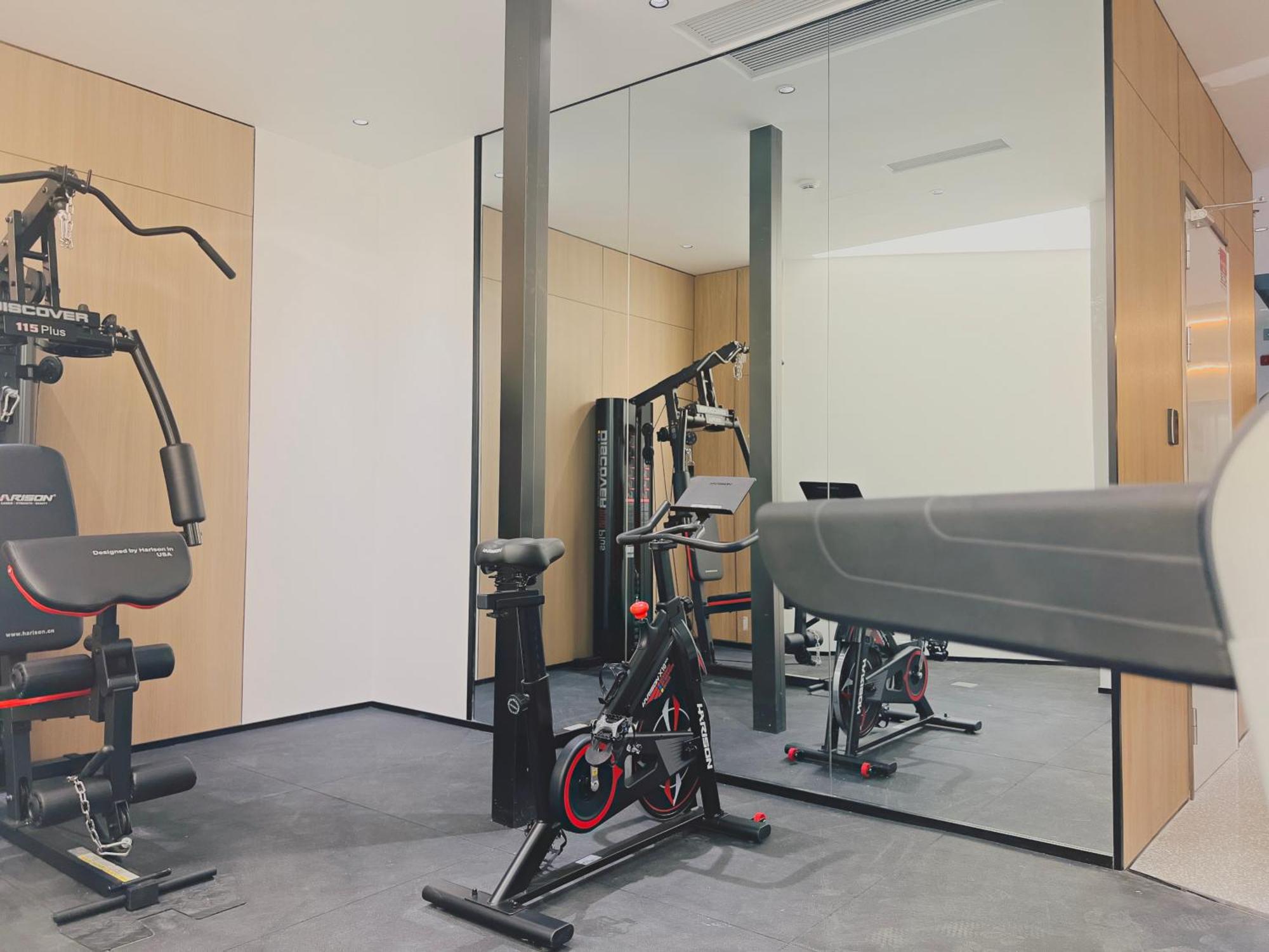 Dayin Garden Hotel -Near People'S Square & Nanjing Road-Large Social Area -Bar -Cafe -Gym -Free Laundry Luggage Storage -24H Front Desk-English Service Shanghaj Zewnętrze zdjęcie