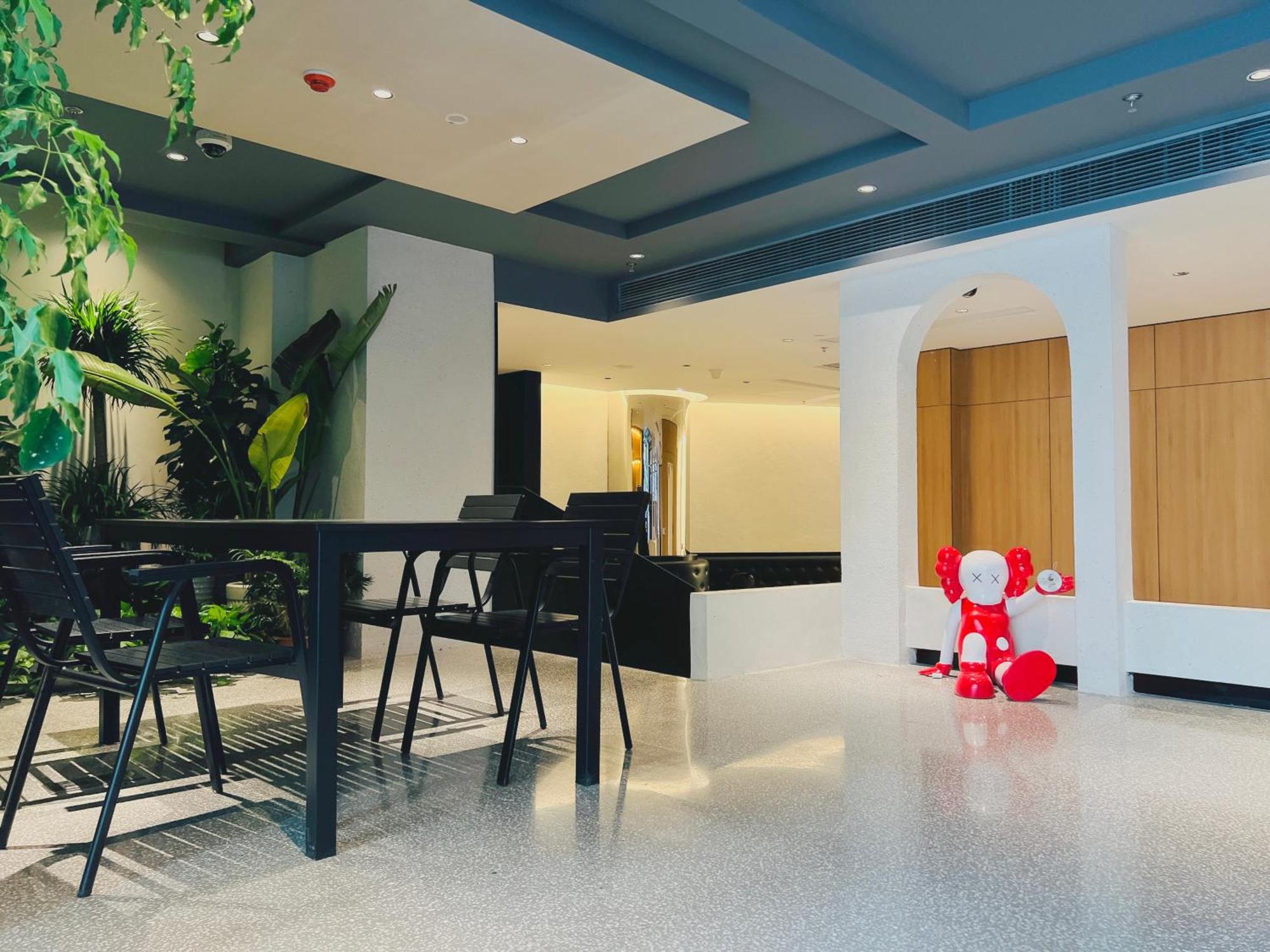 Dayin Garden Hotel -Near People'S Square & Nanjing Road-Large Social Area -Bar -Cafe -Gym -Free Laundry Luggage Storage -24H Front Desk-English Service Shanghaj Zewnętrze zdjęcie