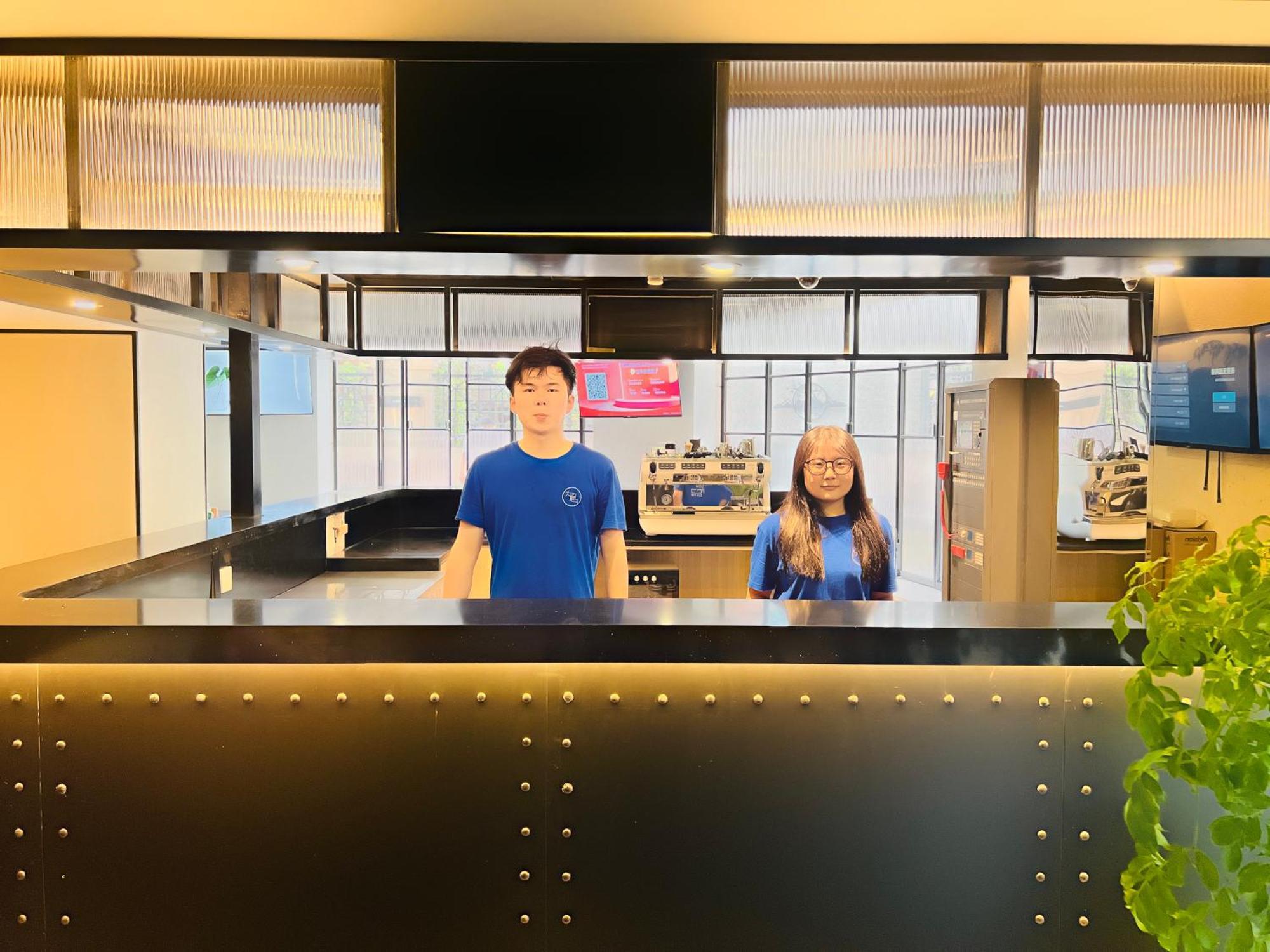 Dayin Garden Hotel -Near People'S Square & Nanjing Road-Large Social Area -Bar -Cafe -Gym -Free Laundry Luggage Storage -24H Front Desk-English Service Shanghaj Zewnętrze zdjęcie