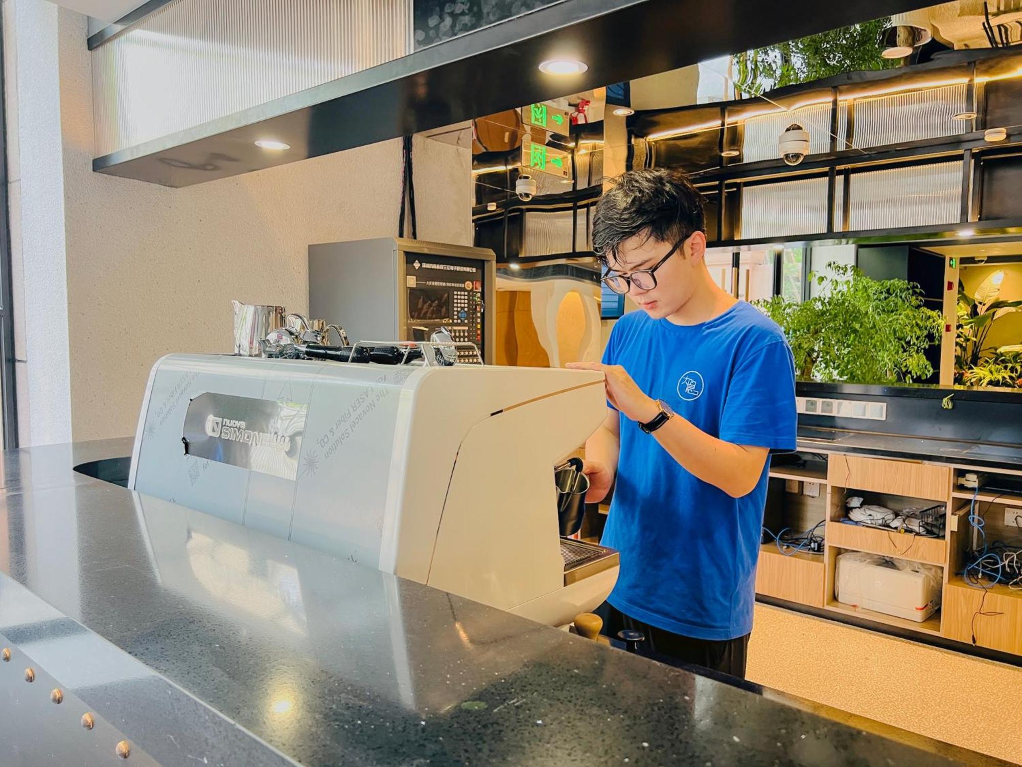 Dayin Garden Hotel -Near People'S Square & Nanjing Road-Large Social Area -Bar -Cafe -Gym -Free Laundry Luggage Storage -24H Front Desk-English Service Shanghaj Zewnętrze zdjęcie