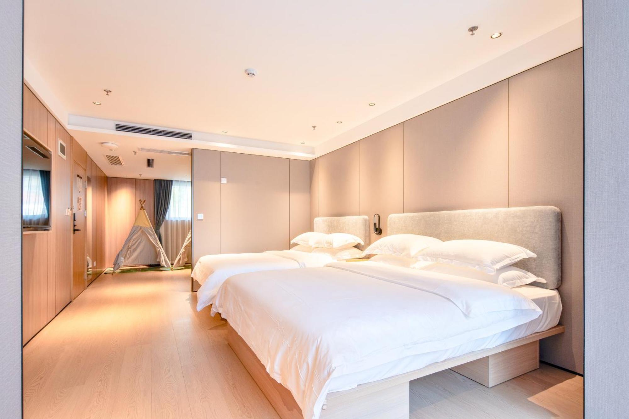 Dayin Garden Hotel -Near People'S Square & Nanjing Road-Large Social Area -Bar -Cafe -Gym -Free Laundry Luggage Storage -24H Front Desk-English Service Shanghaj Zewnętrze zdjęcie